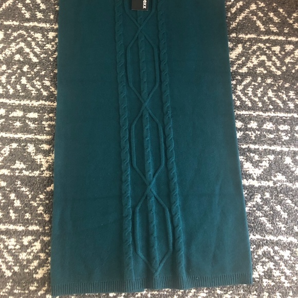 Skirt - Picture 2 of 3